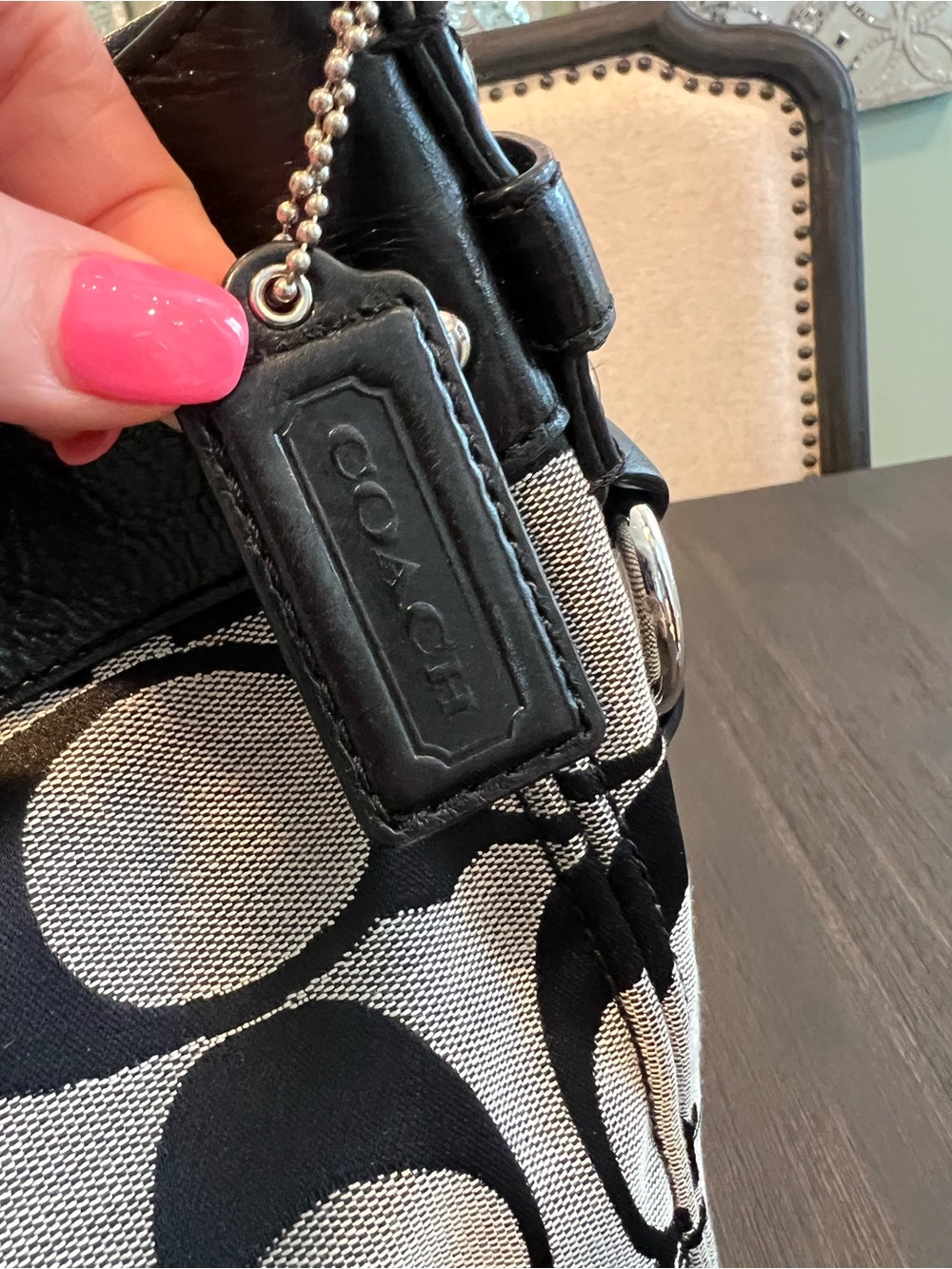 Coach Black & Grey Signature Zoe - Picture 4 of 16